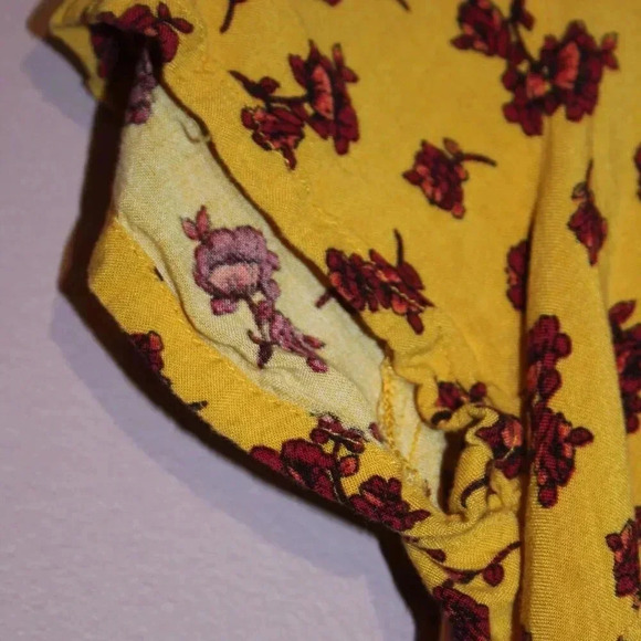 Forever 21 Floral Tunic - Picture 10 of 16